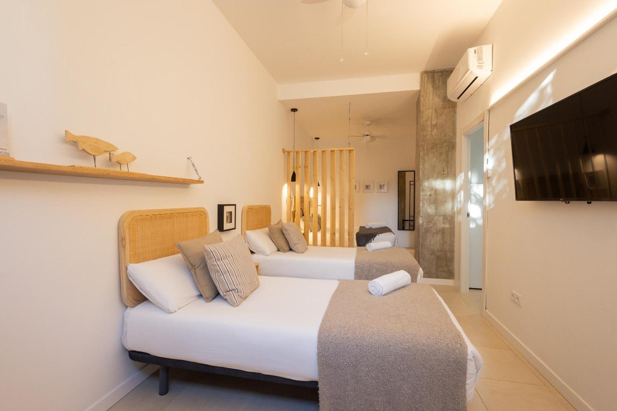 Florit Flats - The Pitiusas Rooms Valencia Exterior photo