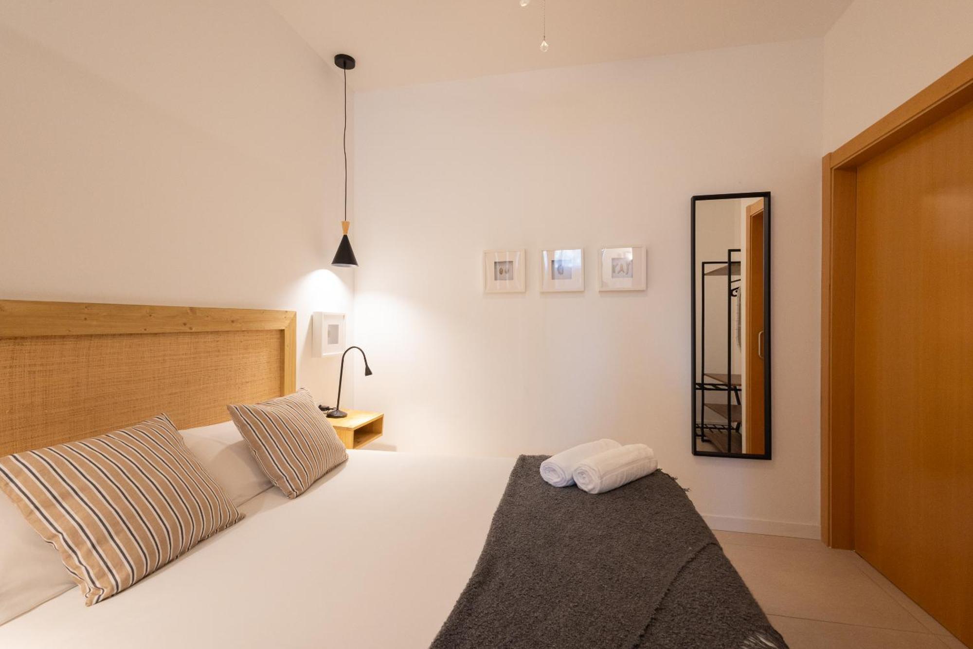 Florit Flats - The Pitiusas Rooms Valencia Exterior photo