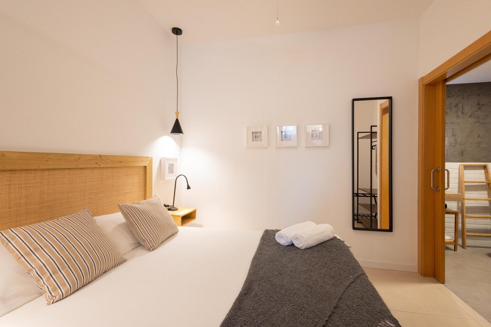 Florit Flats - The Pitiusas Rooms Valencia Exterior photo